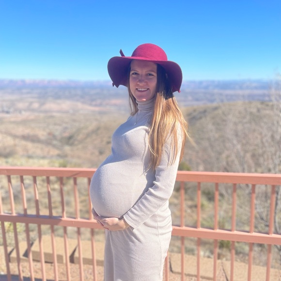 Meet your Posher, Haley - Picture 2 of 2